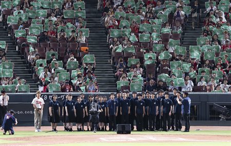 崇徳高校グリークラブによる合唱